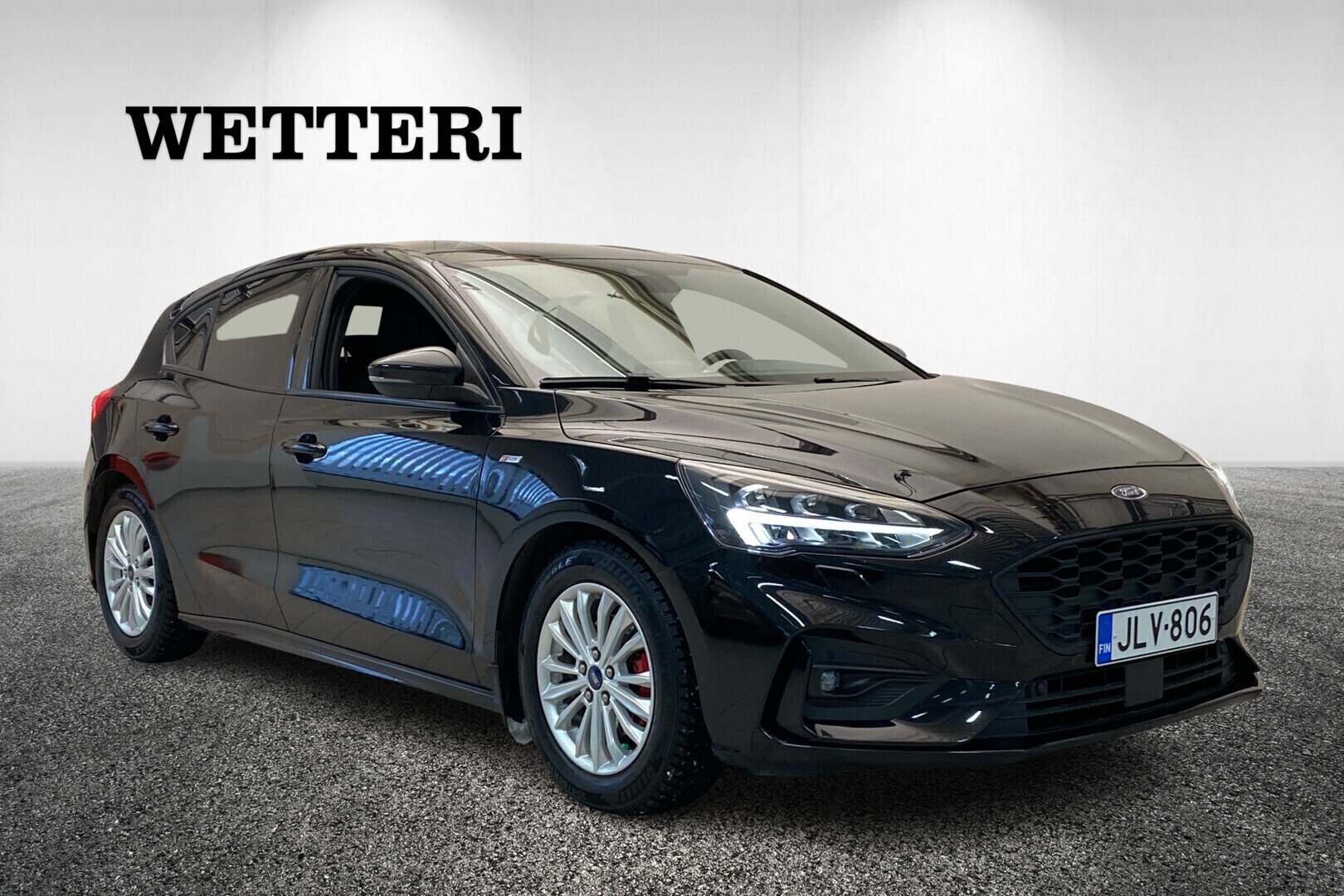 FORD Focus 1,0 EcoBoost Hybrid 125hv (kevythybridi) M6 ST-Line 5-ovinen / Koukku / lämpöpaketti / navi / peruutuskamera - ** Kamera / Navi / Koukku / Öljypumpunremmi juuri vaihdettu **