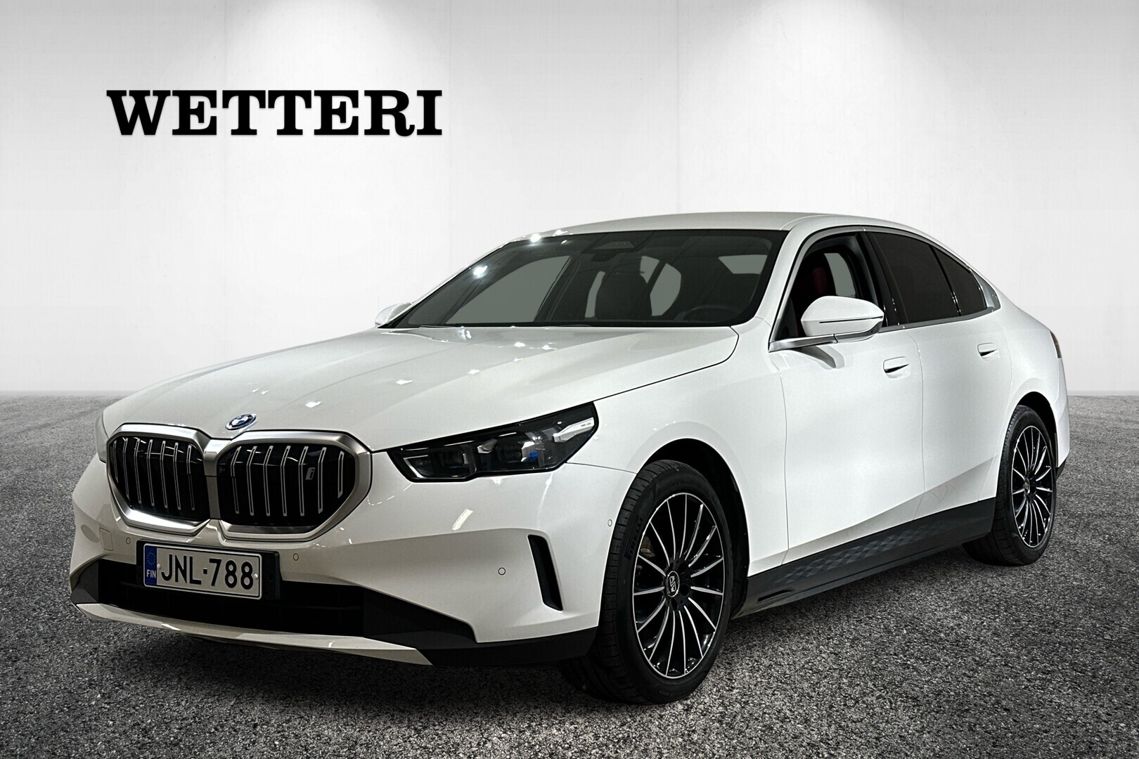 BMW i5 G60 xDrive40 - ** Acc / Hud / Navi / H/K / Hps voimassa 6/2027 / Suomi-auto / Soh 90.8% **