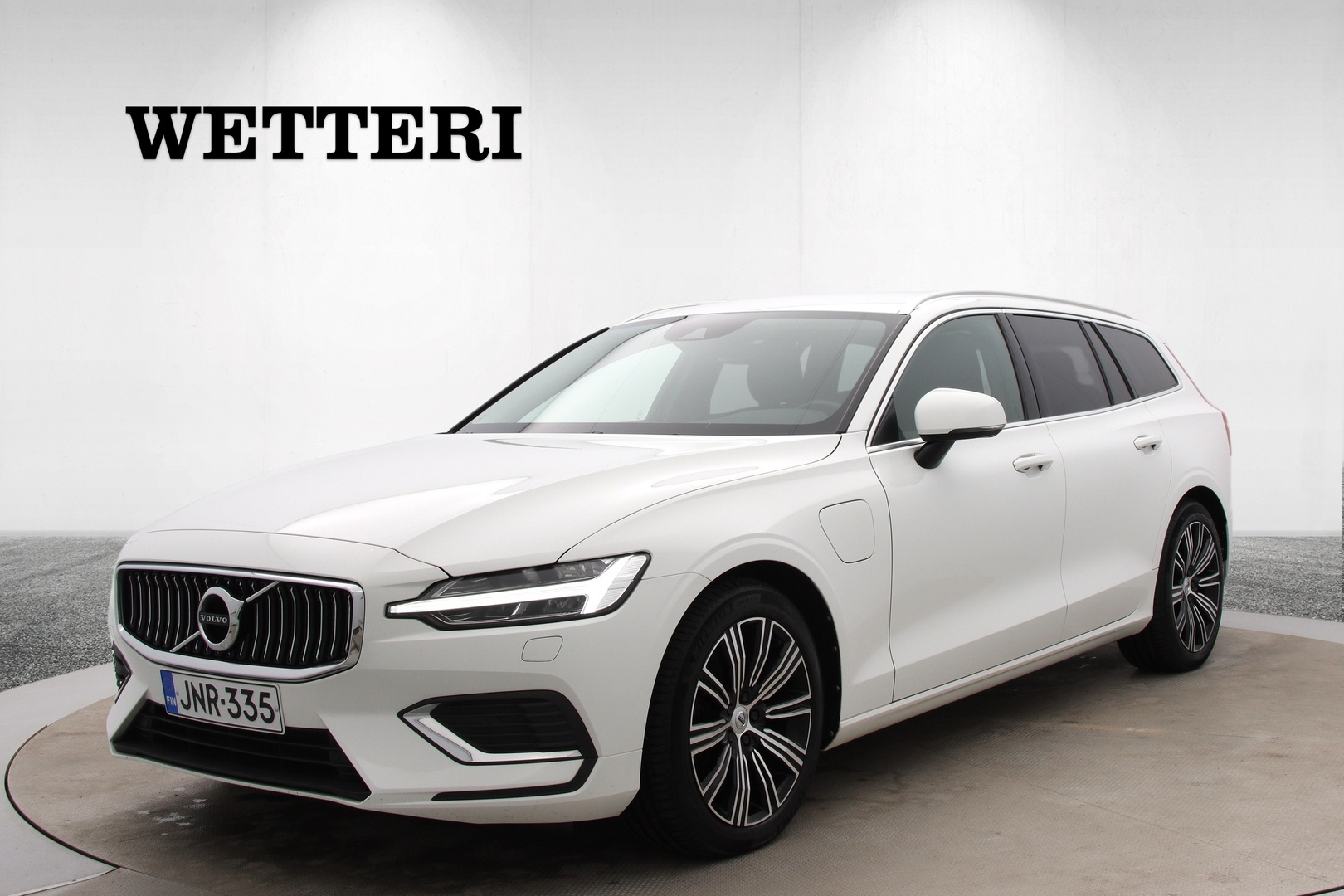 VOLVO V60 T6 AWD Business Inscription aut / Webasto / Koukku / Nahkat / Harman Kardon / Ledit / Navi / Kamera - **Neliveto / Jakohihna vaihdettu / Juuri katsastettu / Huippuvarusteltu yksilö**