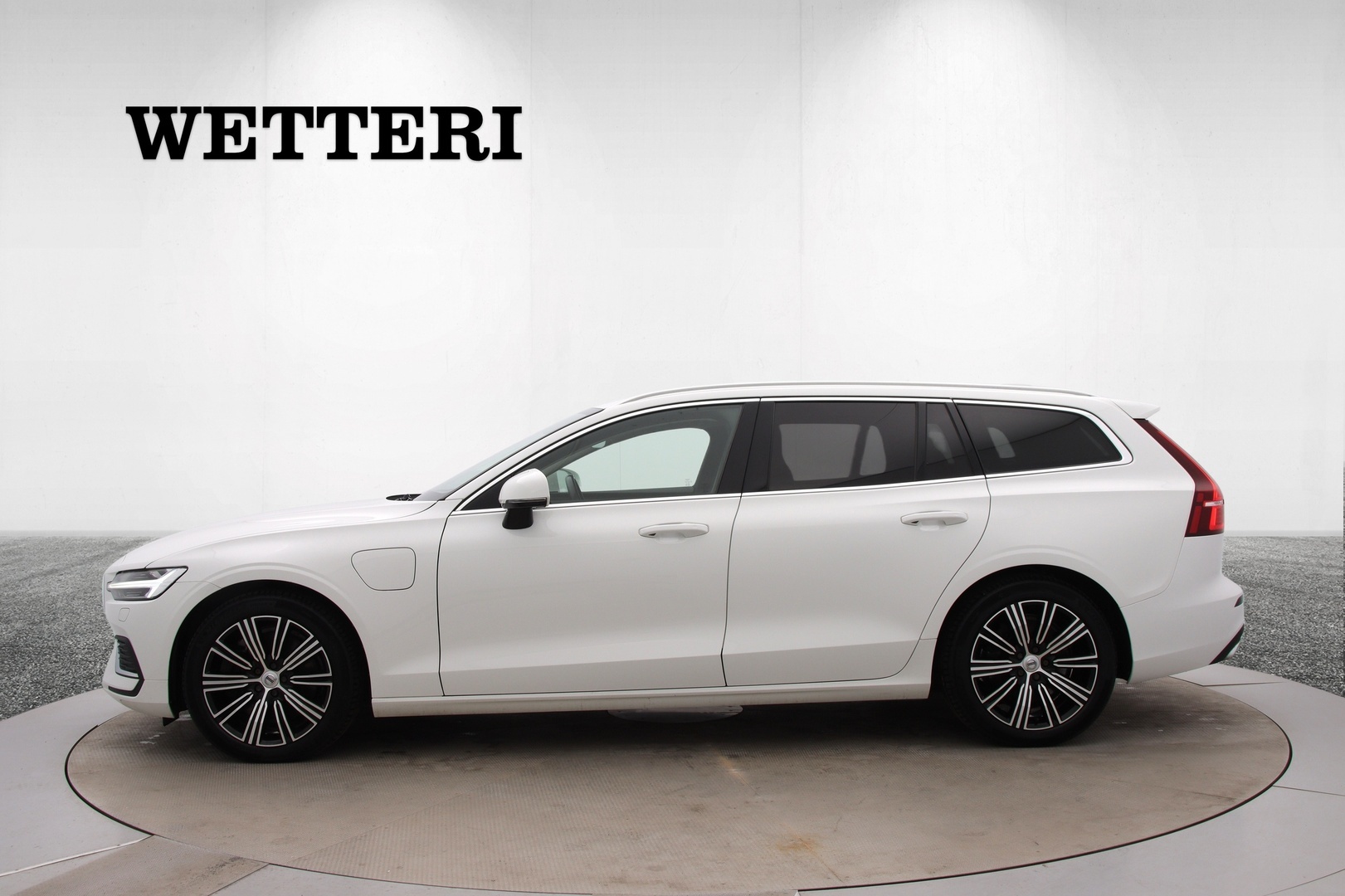 Volvo V60 2021, kuva 2/36