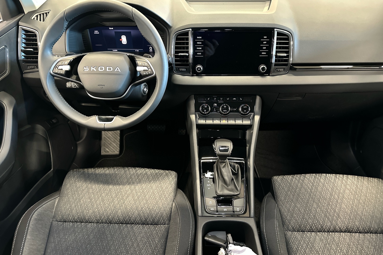 Skoda Karoq 1.5 TSI Style DSG Autom. 2025, kuva 7/21