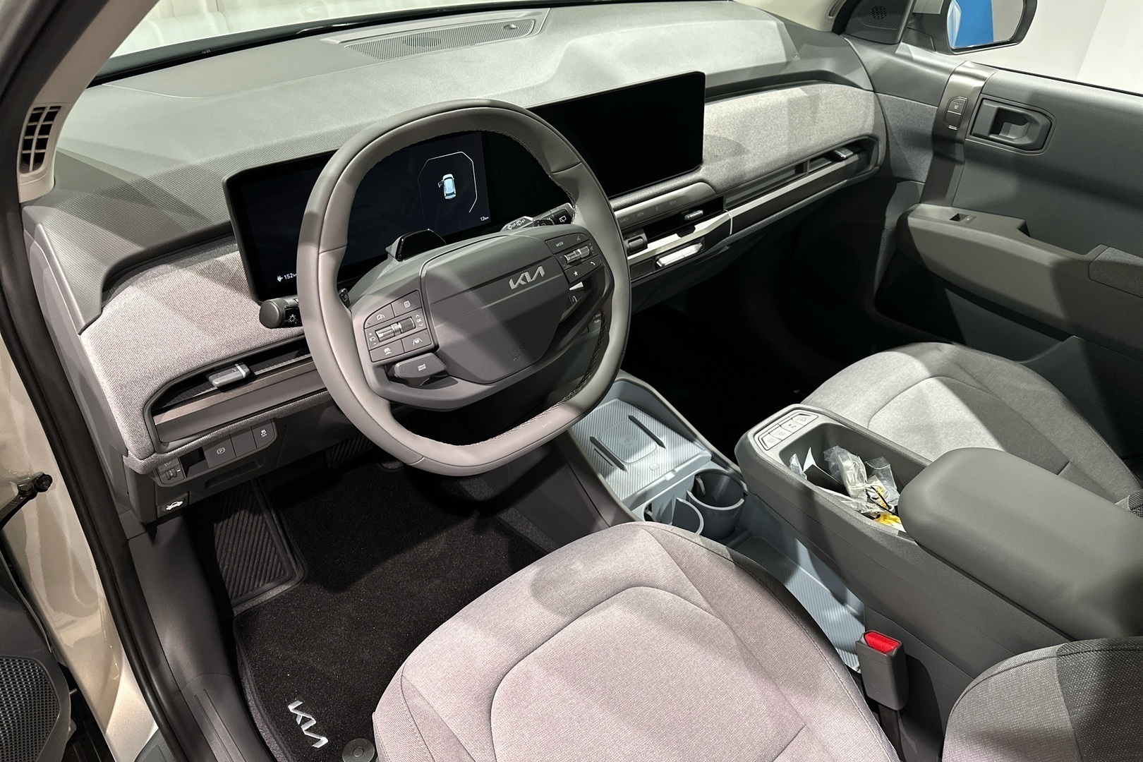 Kia EV3 Earth FWD 81,4kWh 204hv Premium 2026, kuva 7/13