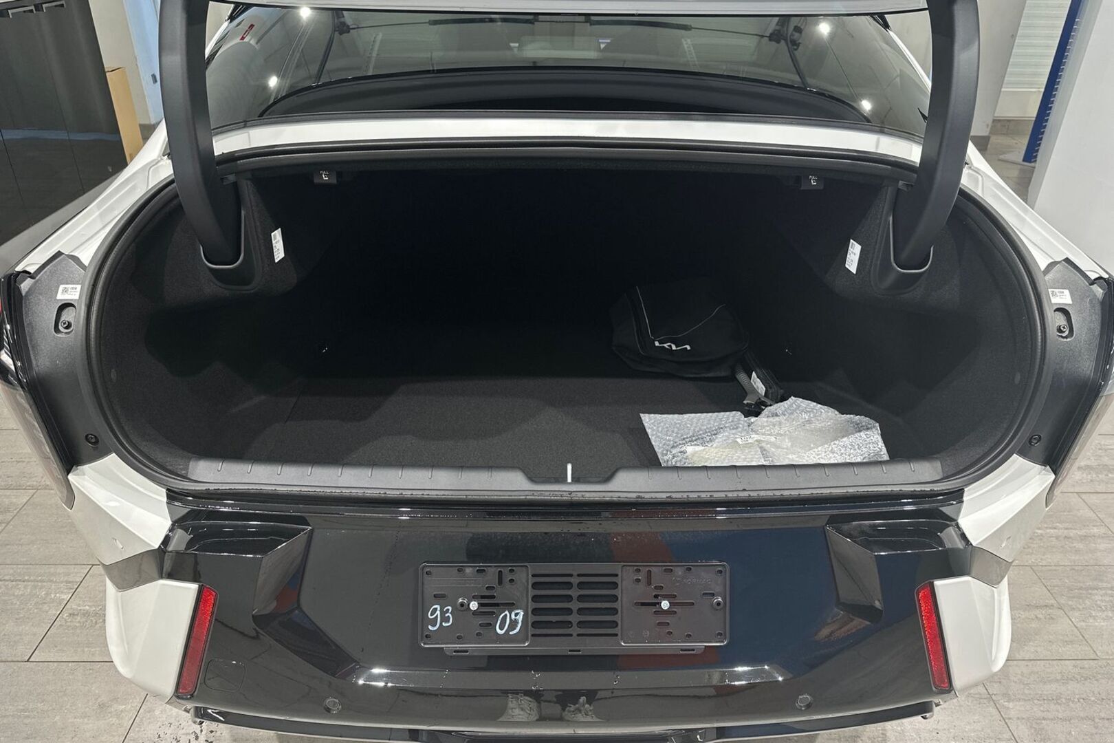 Kia EV4 GT-Line FWD 81,4kWh 204hv 4D 2025, photo 7/16