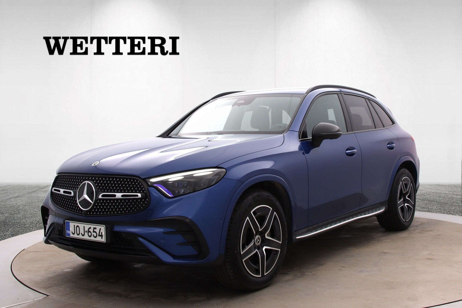 MERCEDES-BENZ GLC 220 d 4MATIC A AMG / 1-om / Suomi-auto / Merkkihuollettu - Digital Light / Muistipenkit / Taittuva koukku / Kamera / Navi / Carplay & Android Auto / 2 x renk M-B -vanteilla / Superhieno!