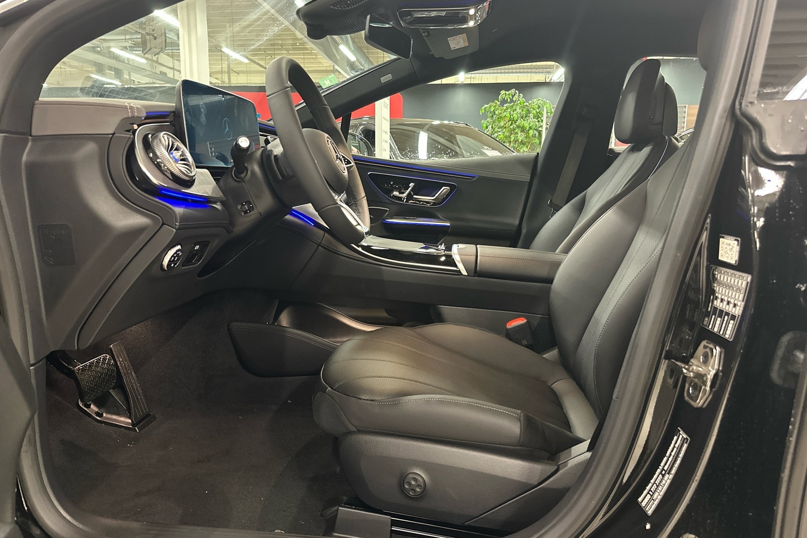 Mercedes-Benz EQE 300 Business Edition 2025, kuva 7/29