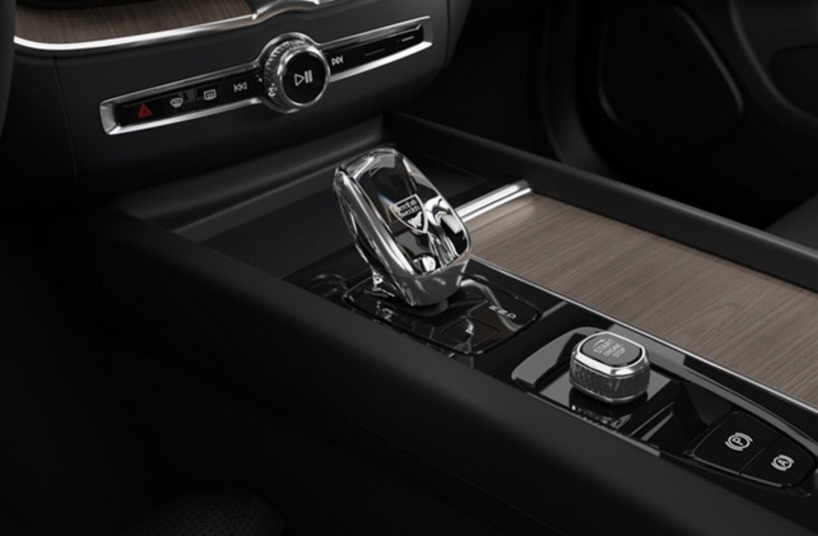 Volvo XC60 T6 AWD Long Range Ultra Dark. 2026, kuva 5/6