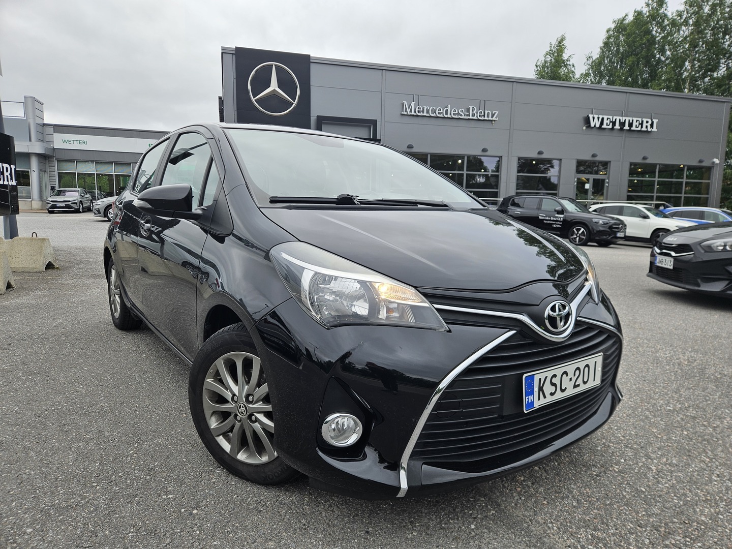 TOYOTA Yaris 1,33 Dual VVT-i Active 5ov ** Juuri huollettu ** - ** Varmatoiminen näppärä Toyota / AC / BT / Navi / Kamera **