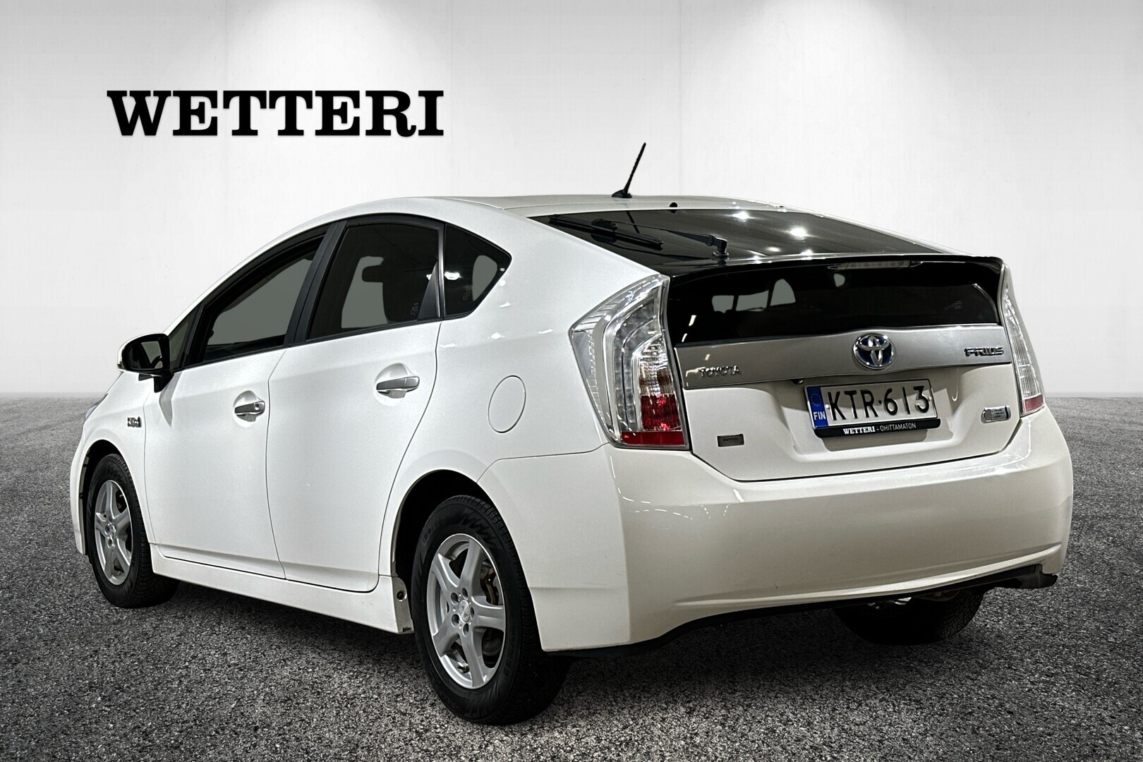 Toyota Prius 2015, kuva 6/25
