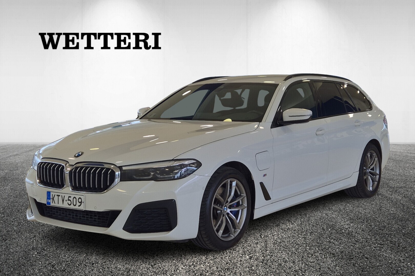 BMW 530 G31 Touring 530e xDrive A Charged Edition M Sport - Kuntotarkastettu vaihtoauto / Suomi-auto / M Sport / Sähköinen vetokoukku / Hifi / Led / Proffa-Navi / Peruutuskamera / Lämmitettävä ratti / Isofix / 