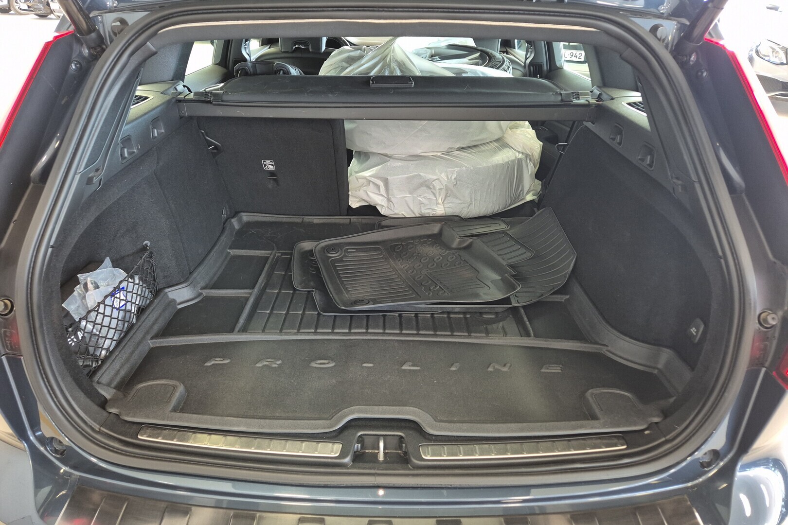 Volvo V60 2021, kuva 7/14