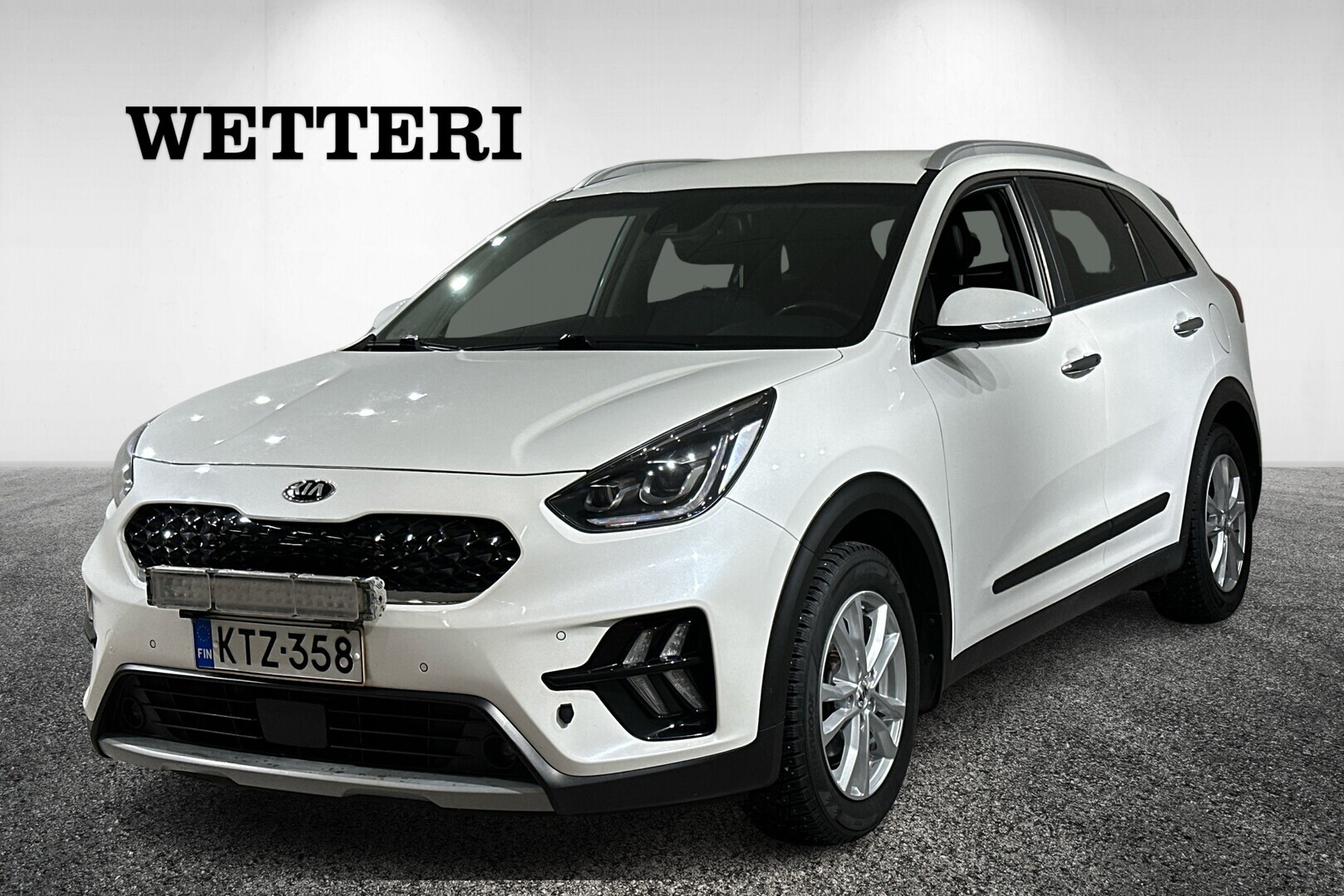 KIA Niro 1,6 GDI Hybrid Platinum DCT / Koukku / JBL / Kamera