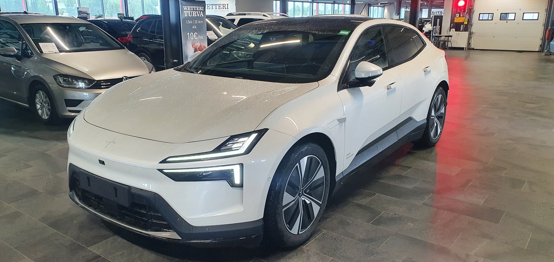 POLESTAR 4 Long Range Dual motor Prime / Plus / Pilot / Lämpöpumppu / HUD / Pixel LED / H/K / MY2026
