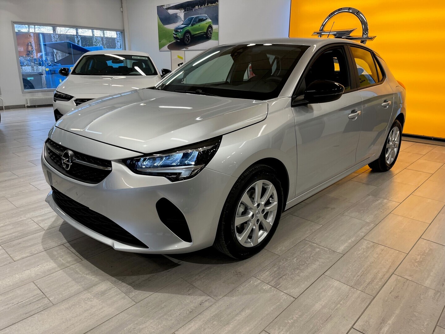 OPEL Corsa 5-ov Edition 75 - Heti ajoon. Varastossa oleva rekisteröimätön uusi auto.
