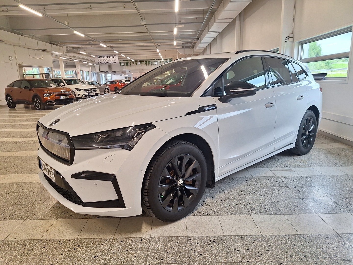 SKODA Enyaq 80x 4x4 SportLine iV / Rek. pakettiautoksi / ALV / Matrix Led / Koukku / ILP / 360Kamera / ACC / DCC / Panorama - **SOH 91,4% / Suomi-auto / 1-omistaja / Merkkihuollettu / Mahd. muuttaa henkilöautoksi**