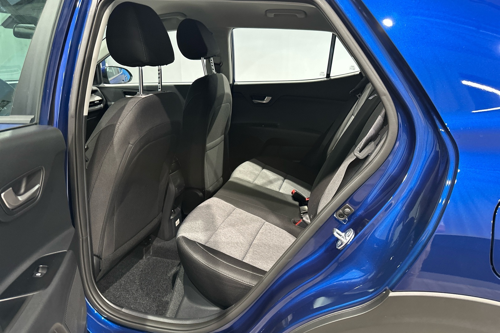 Kia Stonic 1,0 T-GDI 100hv LX 2026, kuva 6/17