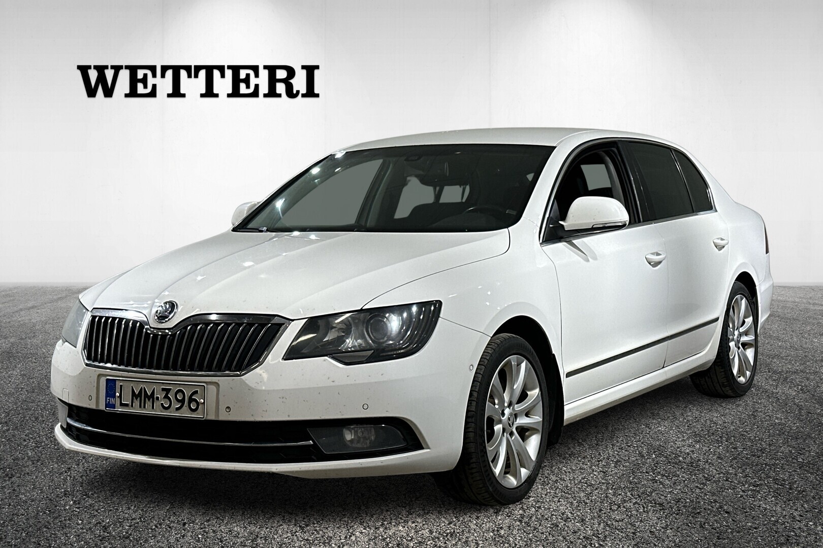 SKODA Superb 2,0 TDI 140 Ambition Business - ** Myydään huutokaupat.com / Linkki varusteissa **