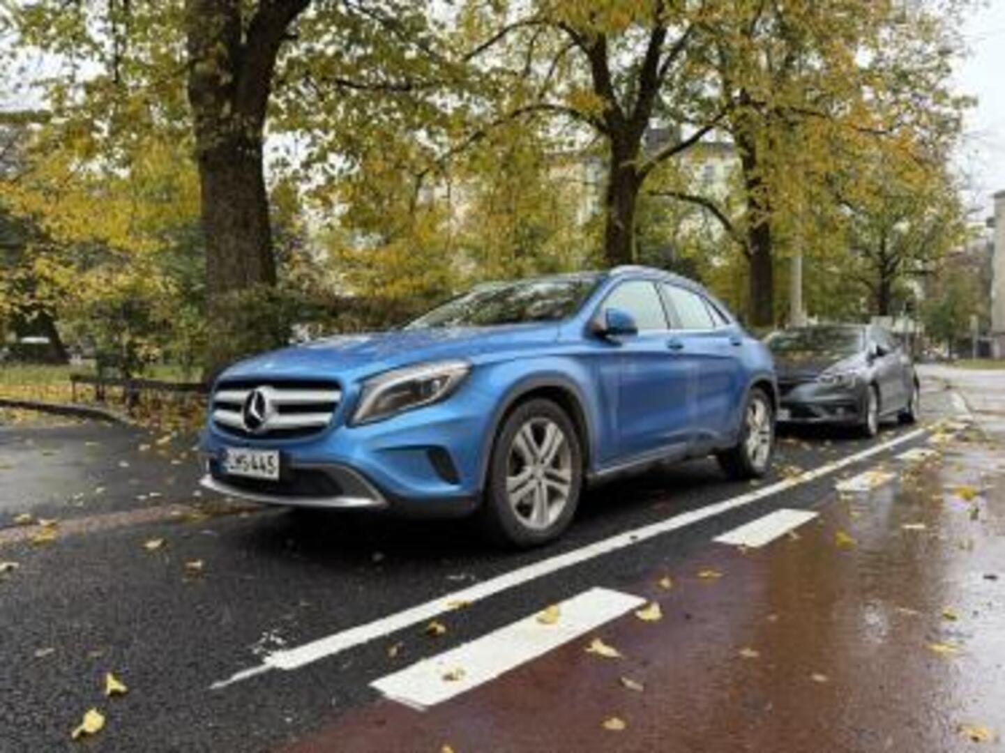 MERCEDES-BENZ GLA 200 CDI 4Matic A Premium Business // Vetokoukku / Webasto / Vakkari / Urban-paketti / Peruutuskamera / 2xAlut // - // Vetokoukku / Webasto / Vakkari / Urban-paketti / Peruutuskamera / Aut. Ilmastointi / Xenonit / 2xAlut //