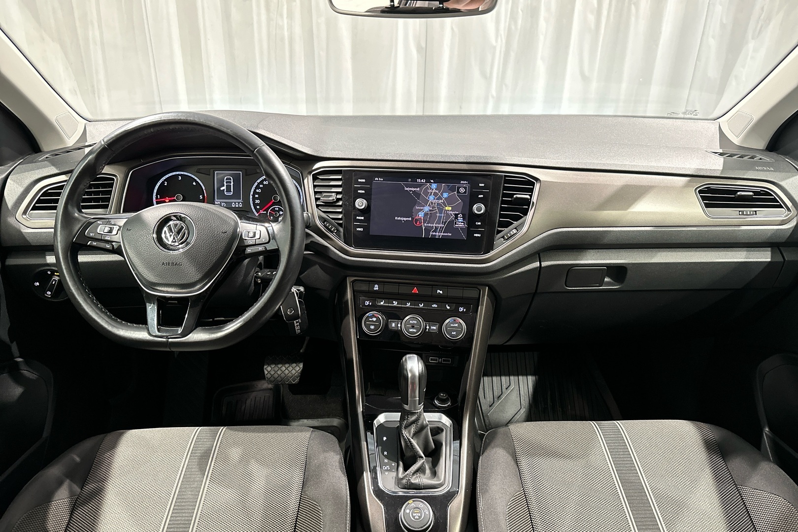 Volkswagen T-Roc 2018, kuva 7/29