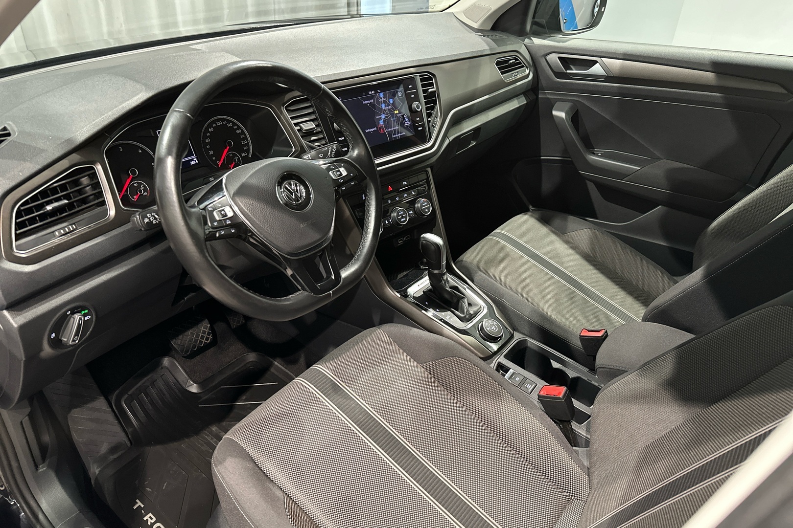 Volkswagen T-Roc 2018, kuva 5/29