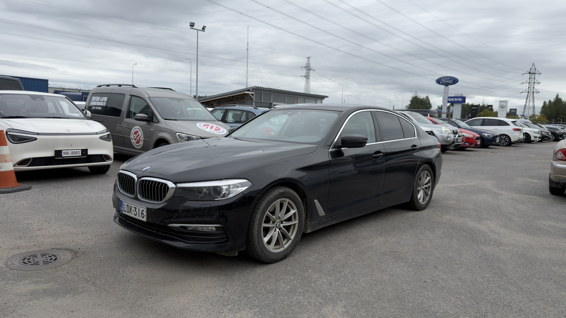 BMW 520 G30 Sedan 520d A xDrive Business / Koukku / Tutkat / Lämmitin - ** Tulossa myyntiin / kysy lisää myyjältä mika.myllykangas@wetteri.fi / 0417311818 myös whatsapp **