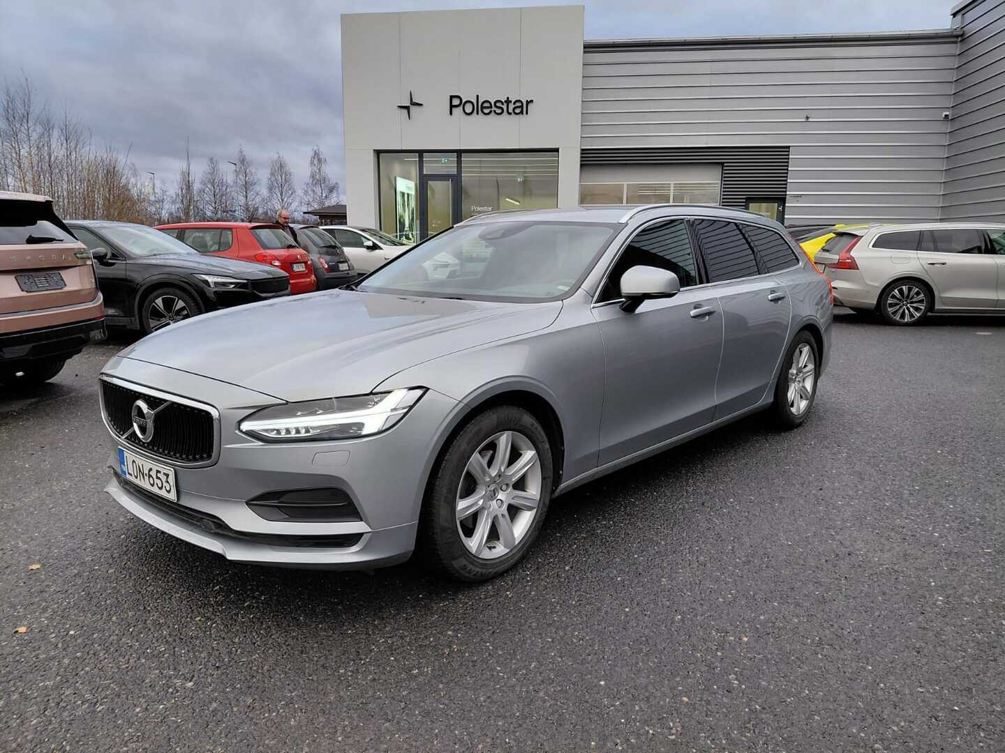VOLVO V90 D3 AWD Momentum aut - ** Juuri tullut / Kysy tarjous jo nyt **