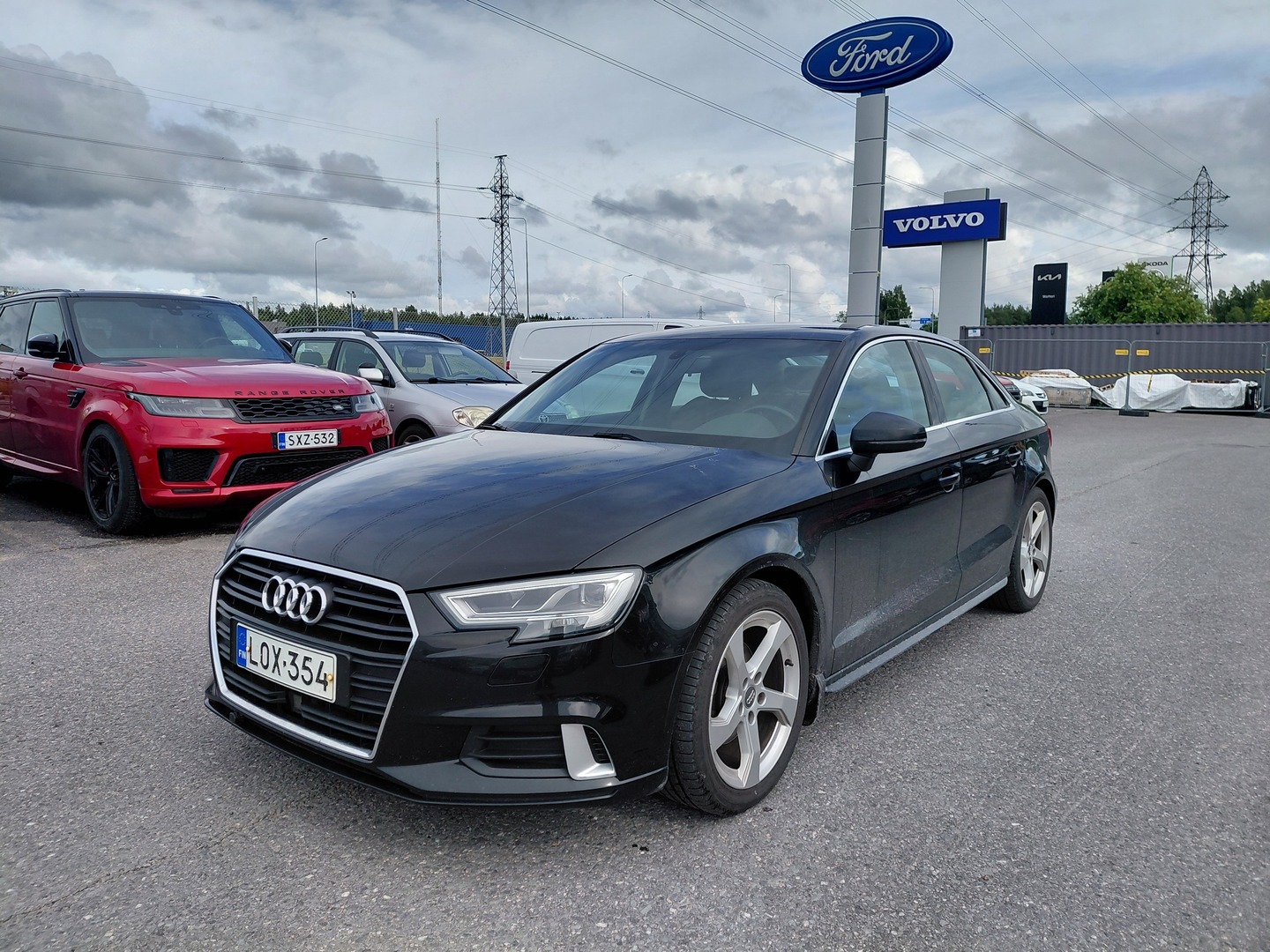 AUDI A3 Sedan Pro Business Sport 30 TFSI 85 kW S tronic Juuri tullut. Kysy tarjous jo nyt / Adap. vakkari / sporttipenkit