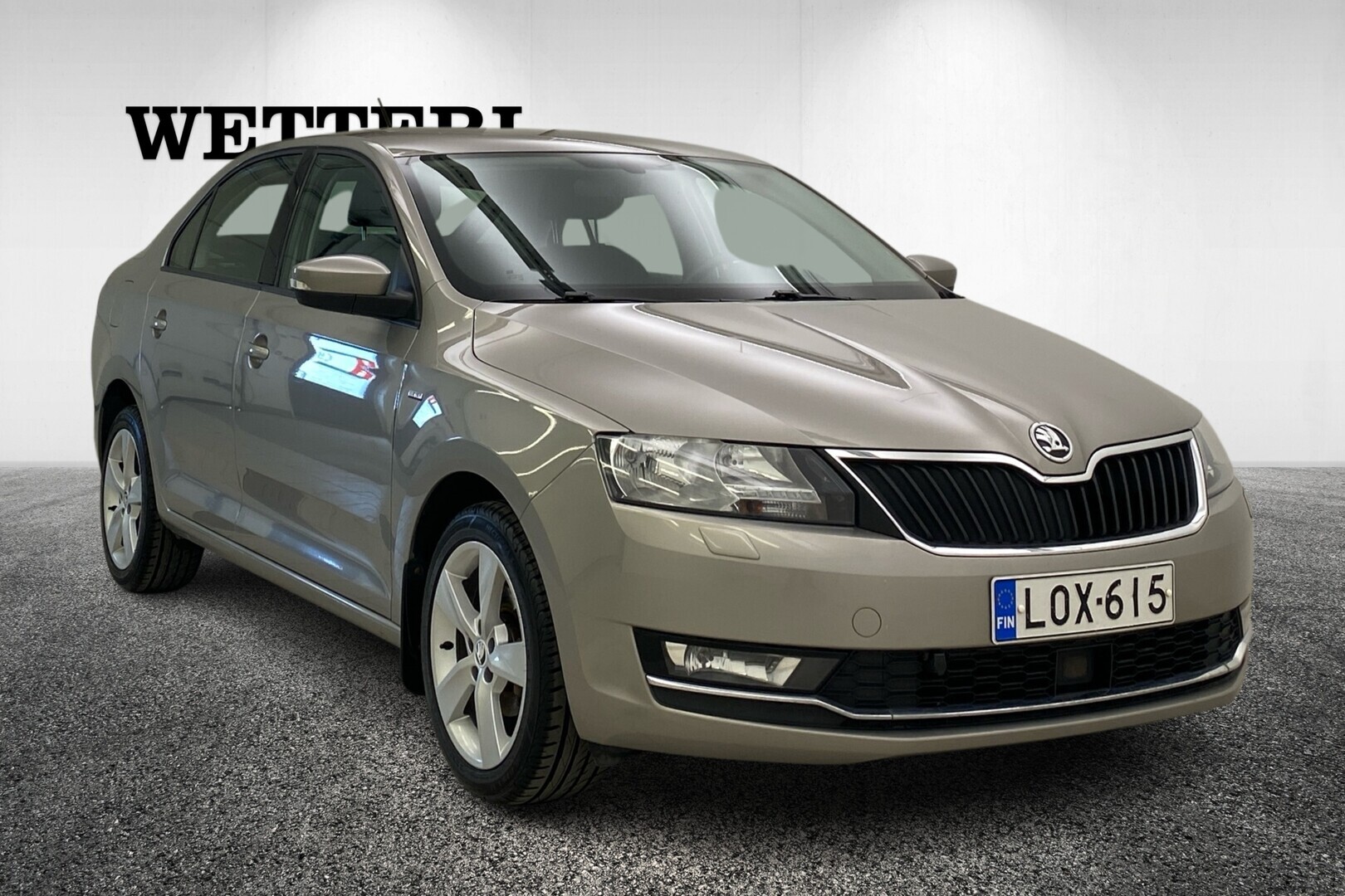 SKODA Rapid 1,0 TSI 95 Clever / 1-om / Merkkihuollettu  / Ilmastointi / Vakkari / Defa-paketti / Avaimeton käynnistys / Parkkitutka / Bluetooth