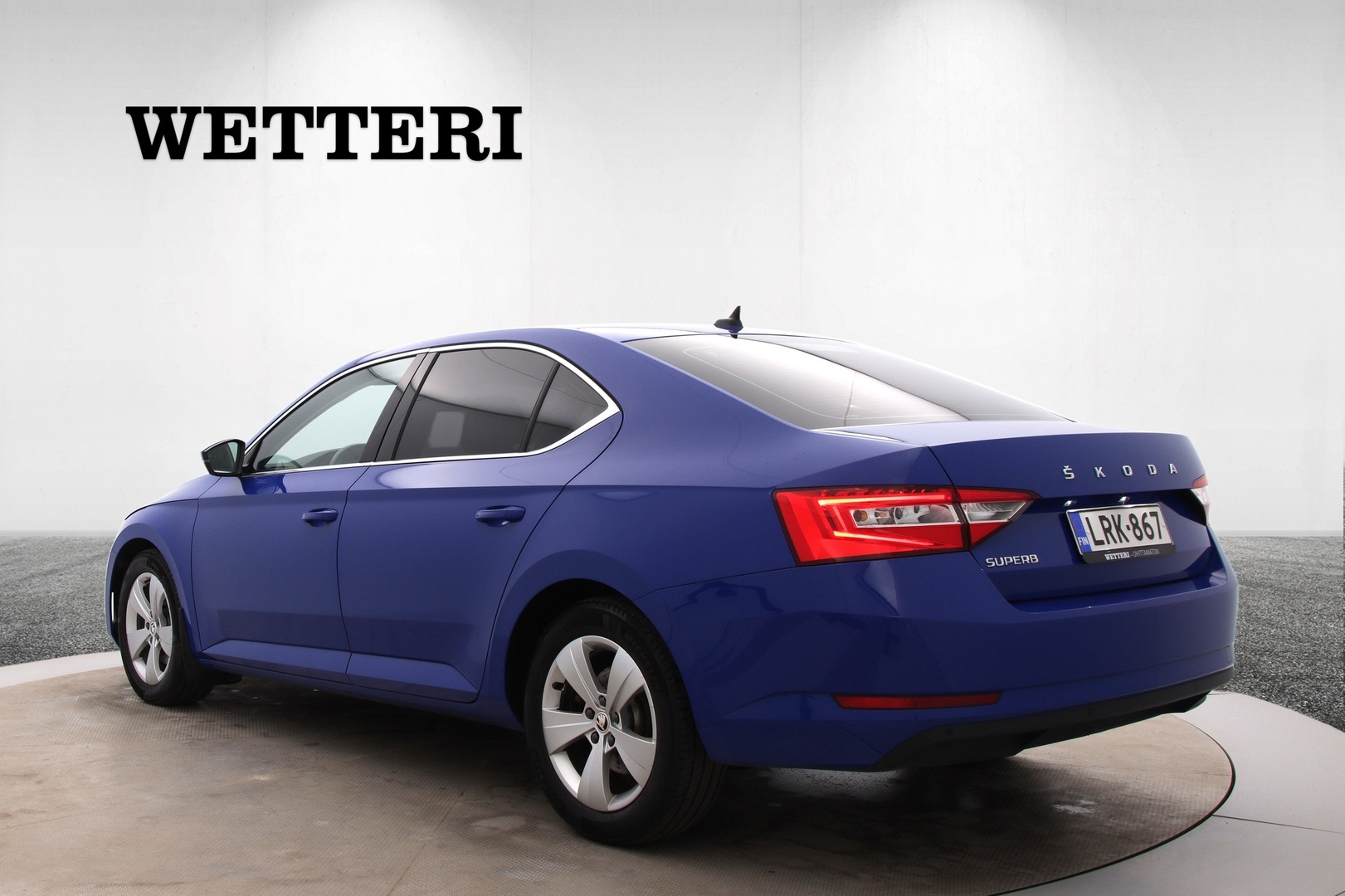 Skoda Superb 2022, photo 3/30