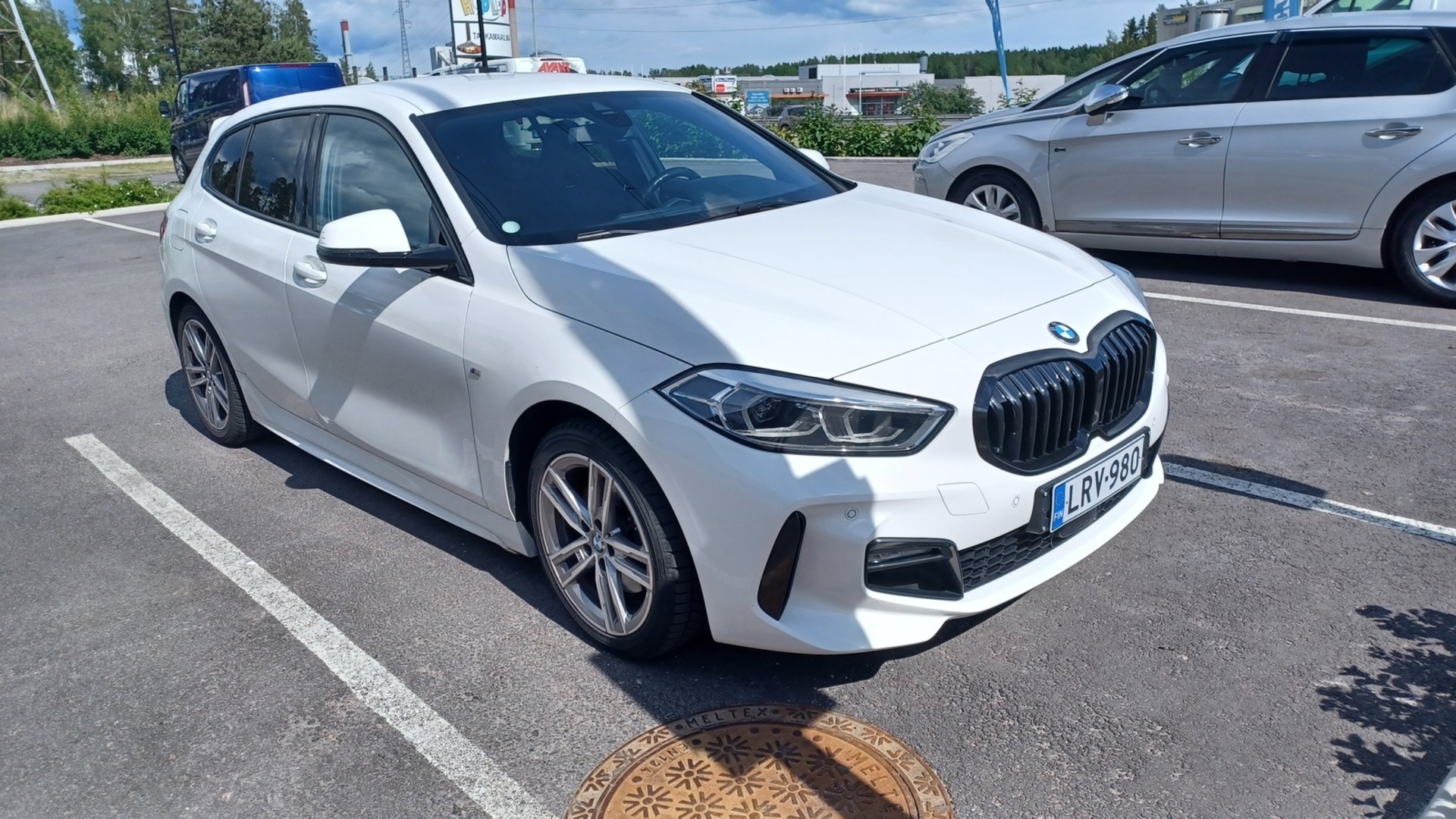 BMW 118 F40 Hatchback 118i A Business M Sport / Tulossa Lempäälään! / Kysy tarjous jo nyt! / Näyttävä 1-Sarja M-sport! / - / Tulossa Lempäälään! / Adapt.Cruise / Led / Hifi-Audio / M Sport -alusta / Urheiluistuimet /