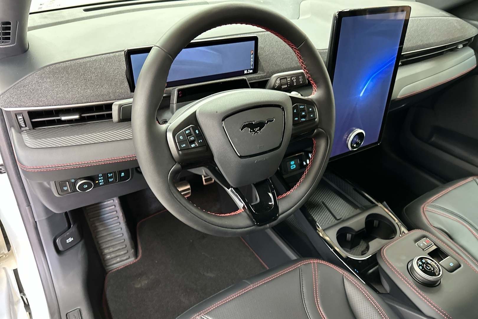 Ford Mustang Mach-E 2025, kuva 6/17