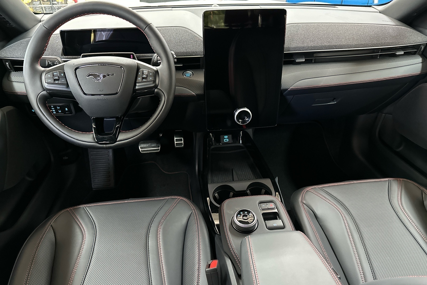 Ford Mustang Mach-E 2025, kuva 7/17