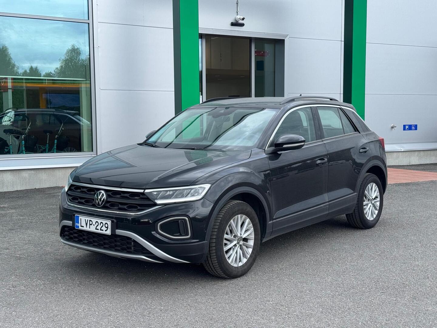 VOLKSWAGEN T-Roc Comfort Business Limited 1,5 TSI EVO 110 kW DSG-automaatti *Webasto / Suomi-auto / 1-omistajalta / Kahdet renkaat* - *Yksityiskäytöstä / ACC / Digimittaristo / LED-Valot / Merkkiliikkeen huoltokirja*
