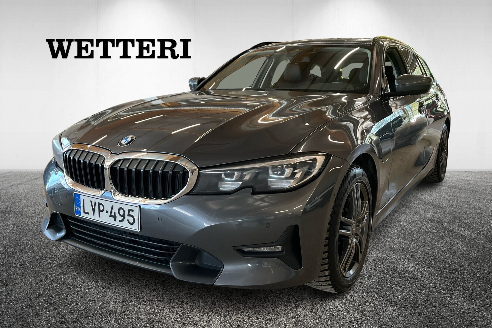 BMW 330 G21 Touring 330e xDrive A Charged Edition Sport - / Vetokoukku / Lasikatto / Sporttipenkit / Digimittaristo / Ambient Light / Prof. navi / Parking Assistant / Vakkari / Puolinahat / Panorama / Lämm. ohjauspyörä / Tutkat / Peruutuskamera /