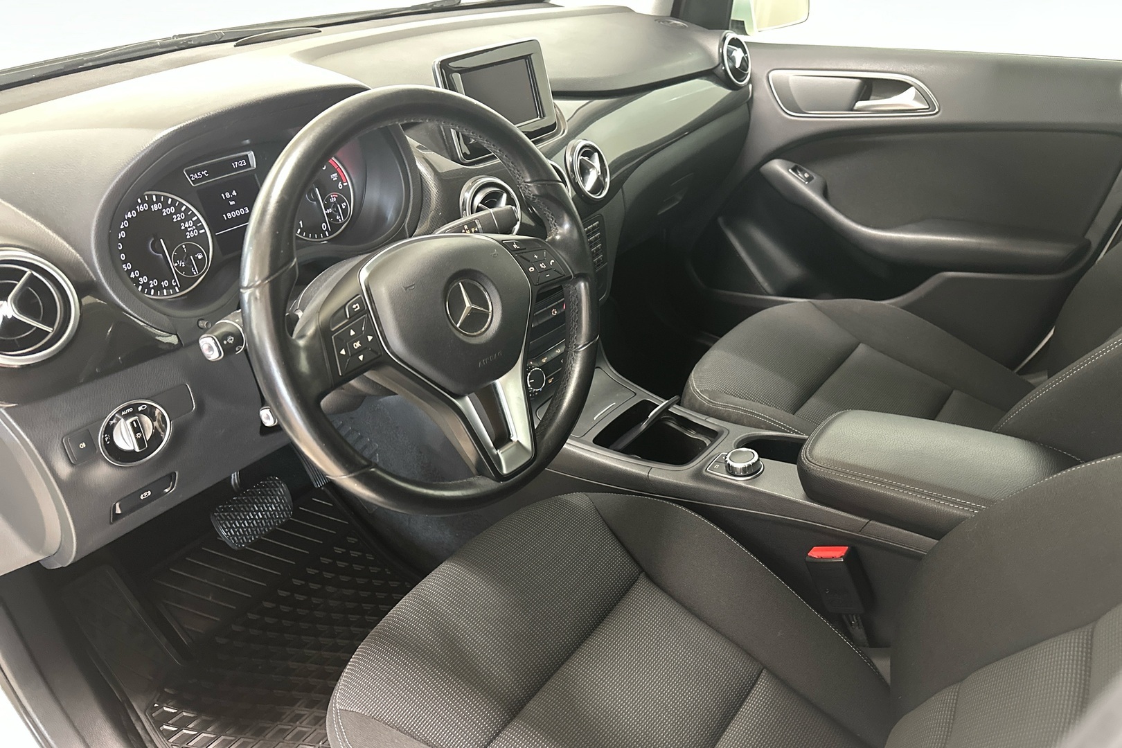 Mercedes-Benz B 2013, kuva 7/11