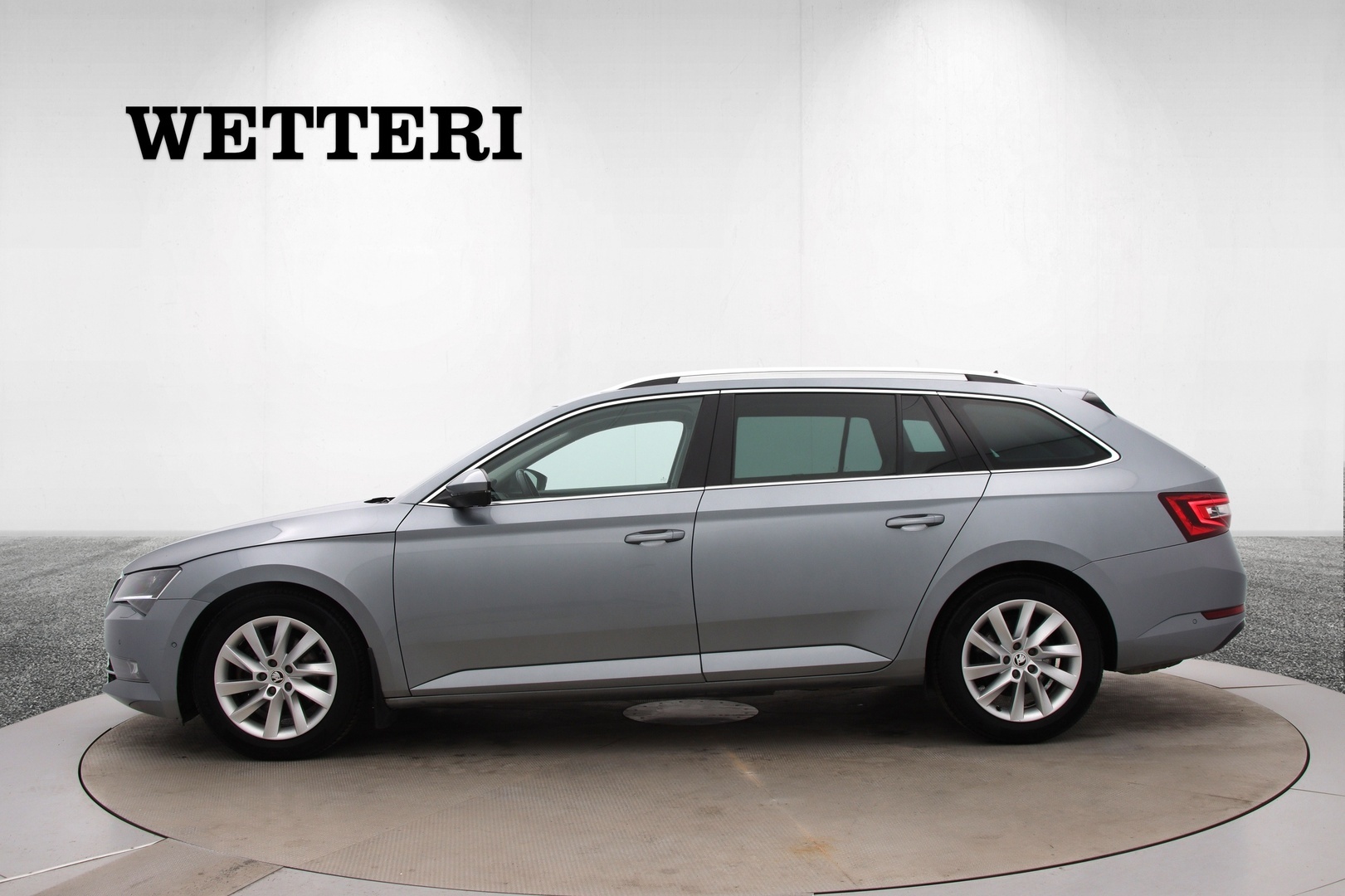 Skoda Superb 2017, kuva 2/36