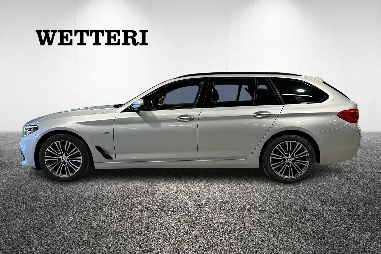 BMW 520 2018, kuva 6/29