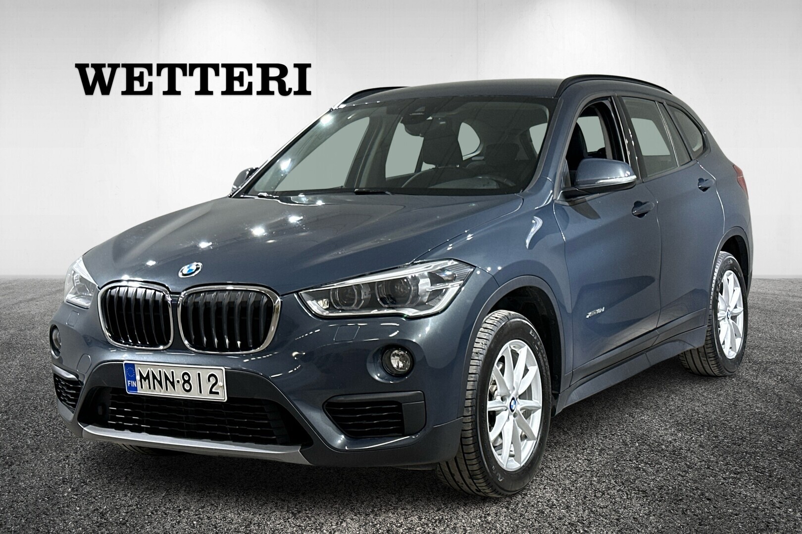 BMW X1 F48 xDrive18d A Business Pro Led / Urheiluistuimet / Sähköinen takaluukku / Koukku / Lämmitetty ohjauspyörä / HUD
