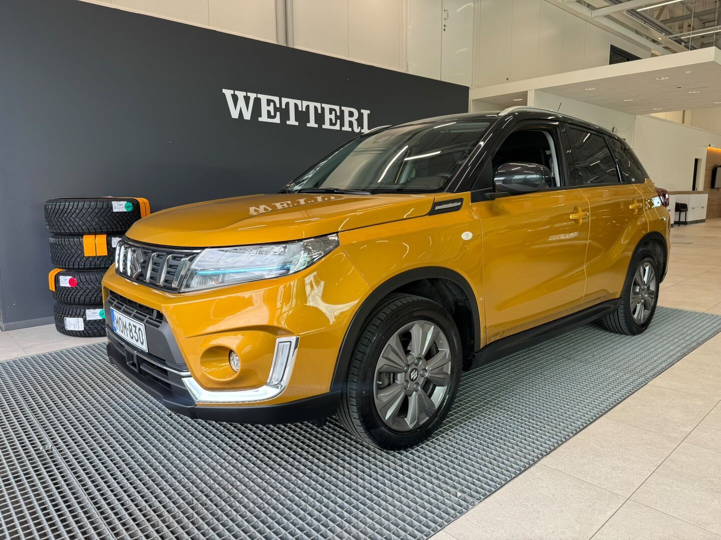 SUZUKI Vitara 1,5 HYBRID 4WD GL+ 6AGS-aut - *Neliveto / Suomi-auto / Vetokoukku / Merkkiliikkeen huollot / Moottorilämmitin*