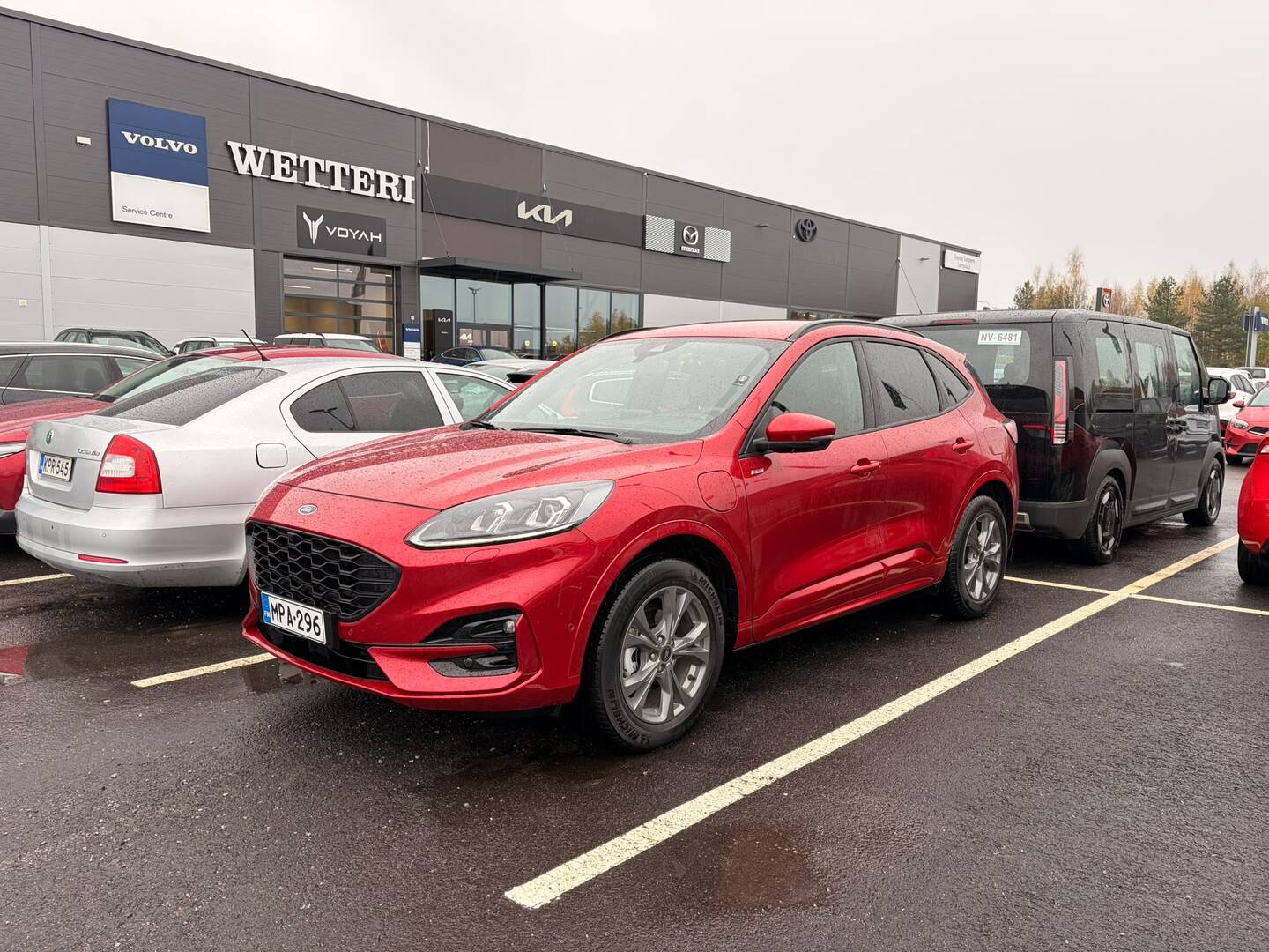 FORD Kuga 2,5 Ladattava hybridi (PHEV) 225hv CVT FWD ST-Line X Business Edition 5-ovinen / Blis / Digimittaristo / Hud / Kamera / - / B&O-Audio / Hud / Blis / Adapt.Cruise / Kamera / Carplay / Lämpölasi