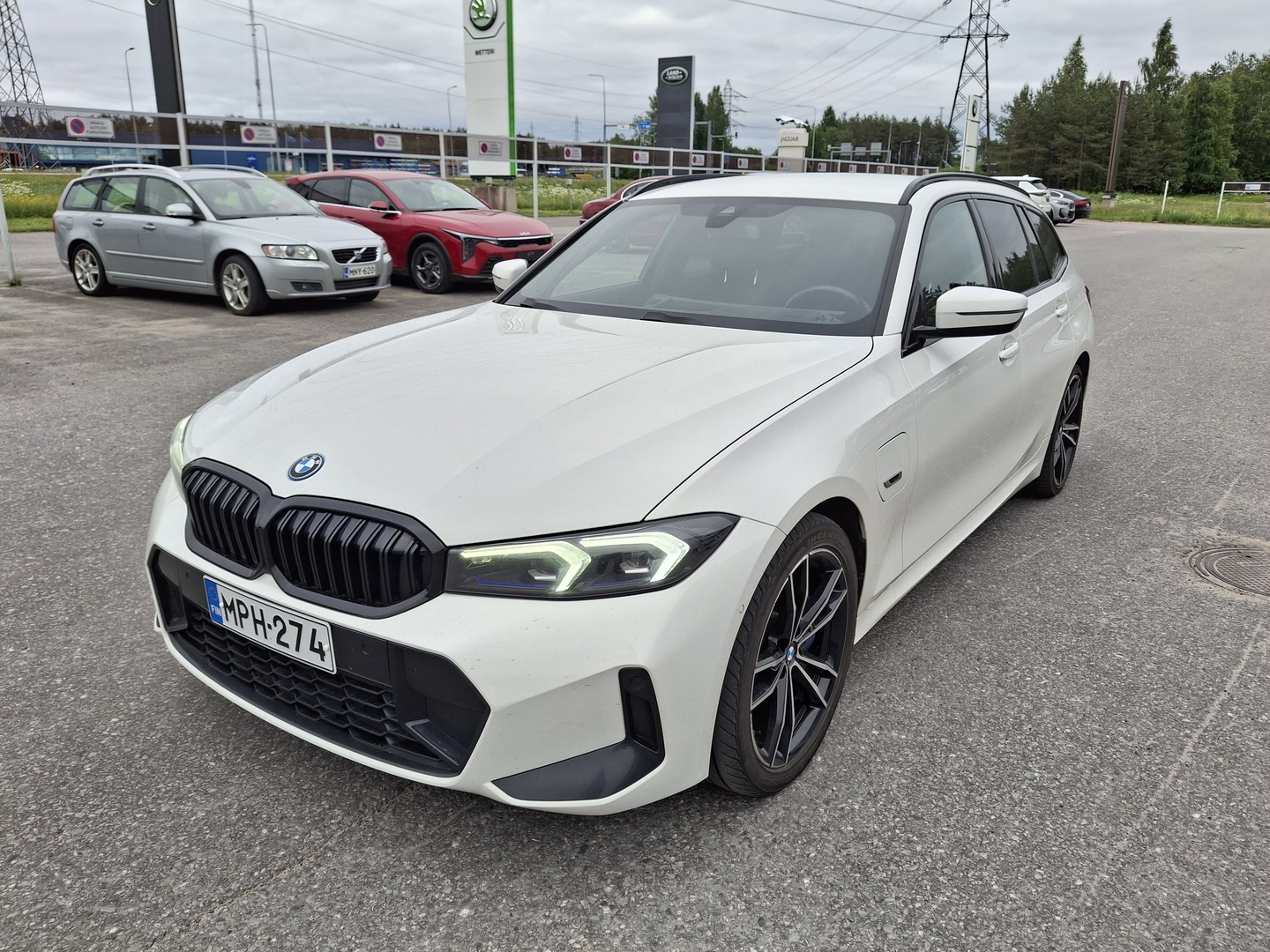 BMW 330 G21 Touring 330e A Charged Edition M Sport - **Juuri tullut! Kysy tarjous 040 715 9681 - Tatu Keränen (myös whatsapp) / M-Sport / HUD / Kamera / Vetokoukku**