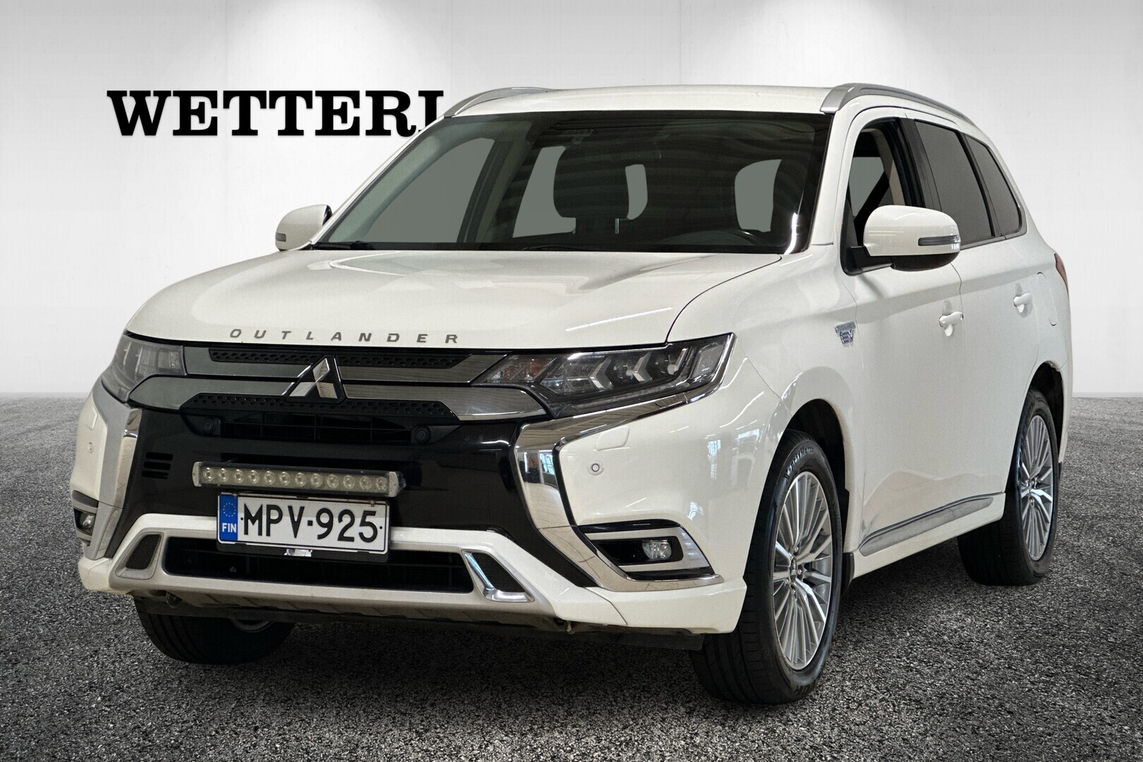MITSUBISHI Outlander PHEV Business 4WD 5P / P-Kamera / Kulj. Sähk. Istuin / Adapt. vak.