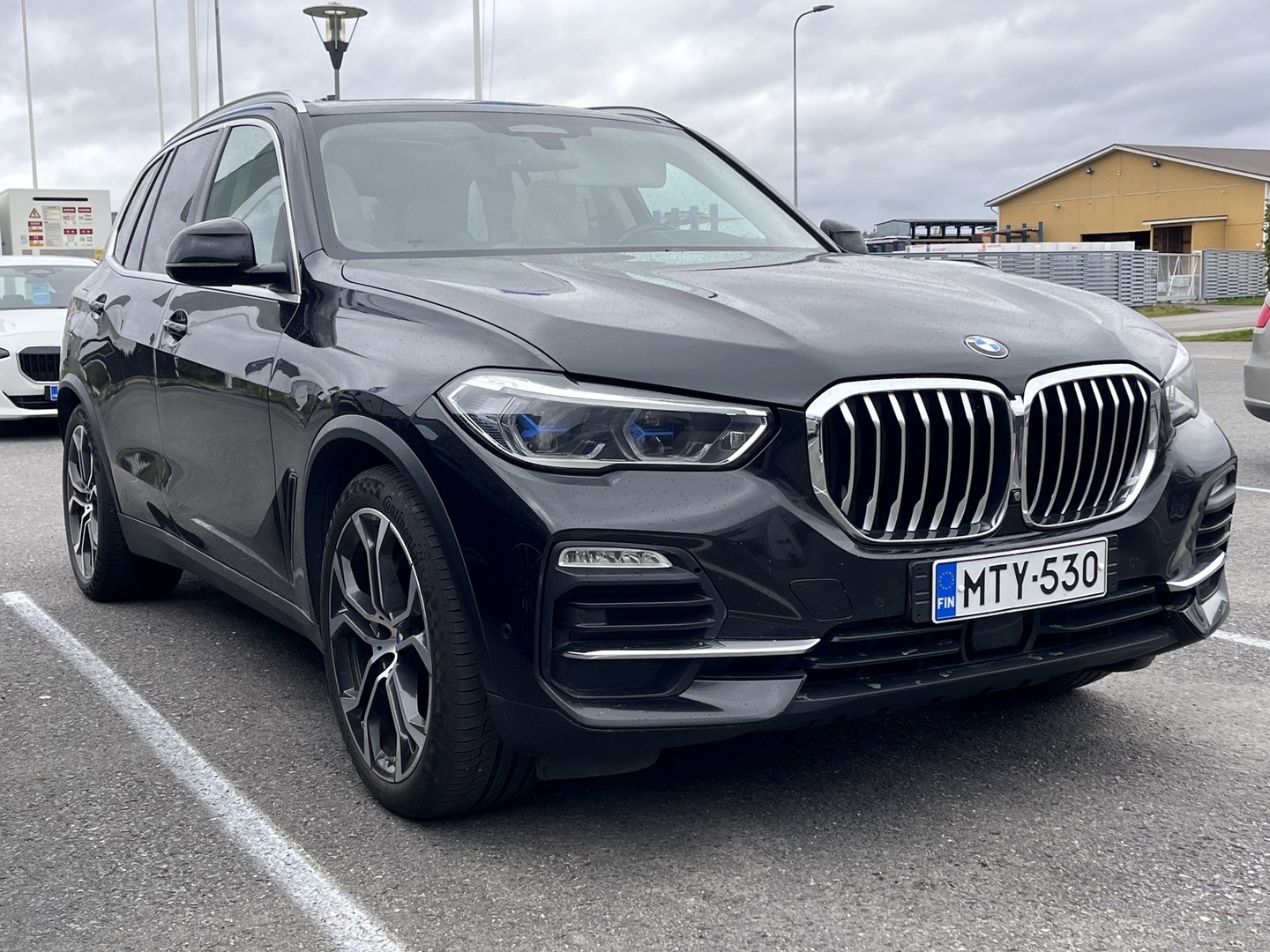 BMW X5 G05 xDrive45e A 2020, kuva 3/4