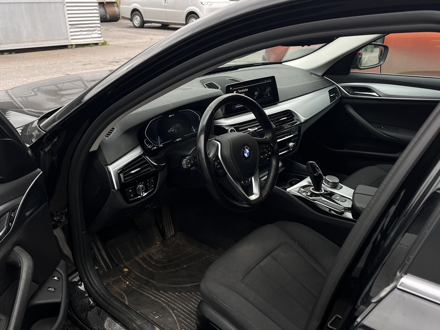 BMW 530 G30 Sedan 530e A Charged Edition 2020, kuva 5/6