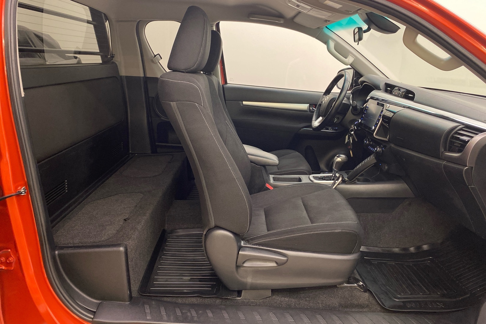Toyota Hilux 2021, kuva 7/16