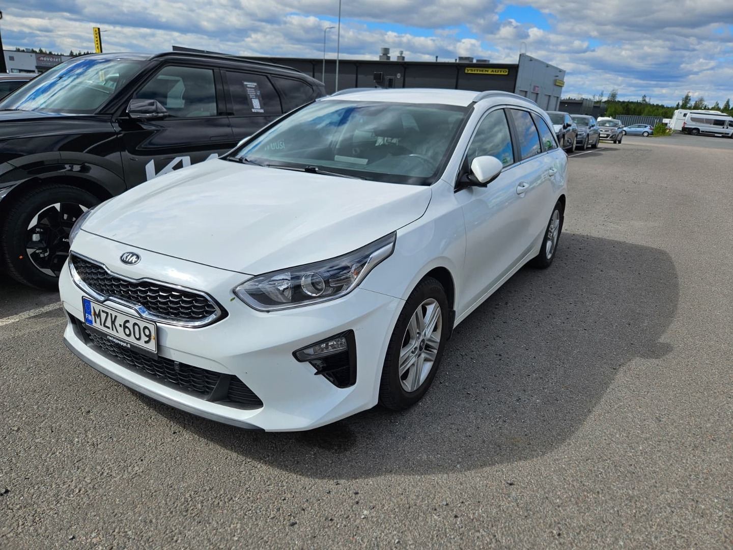 KIA Ceed 1,5 T-GDI 160hv EX SW DCT / Juuri tullut! / Tietoja päivitetään / Kysy tarjous jo nyt! / - / Juuri tullut! / Tietoja päivitetään / Kysy tarjous jo nyt! /