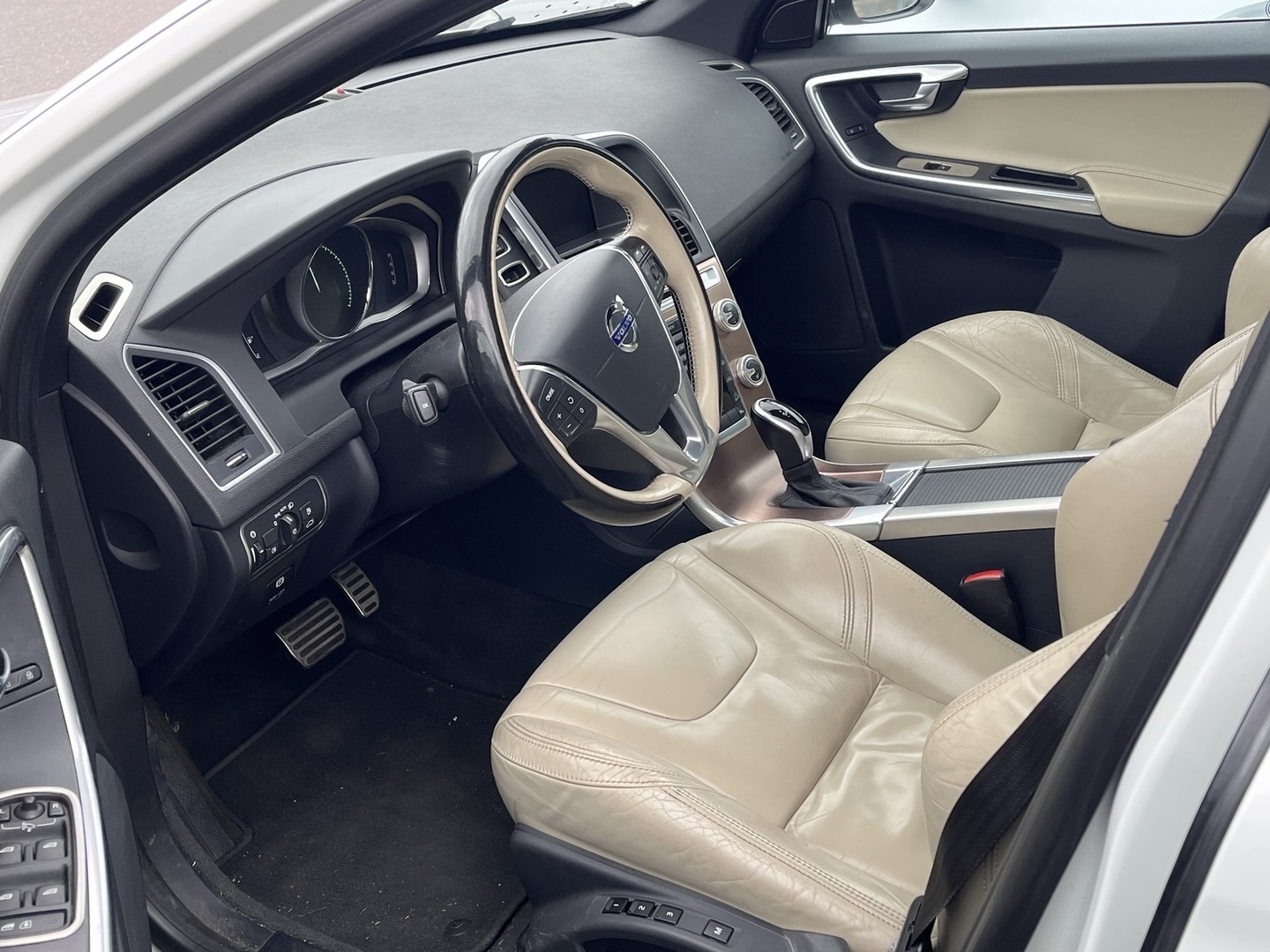 Volvo XC60 D4 AWD Business Summum aut 2014, photo 5/6