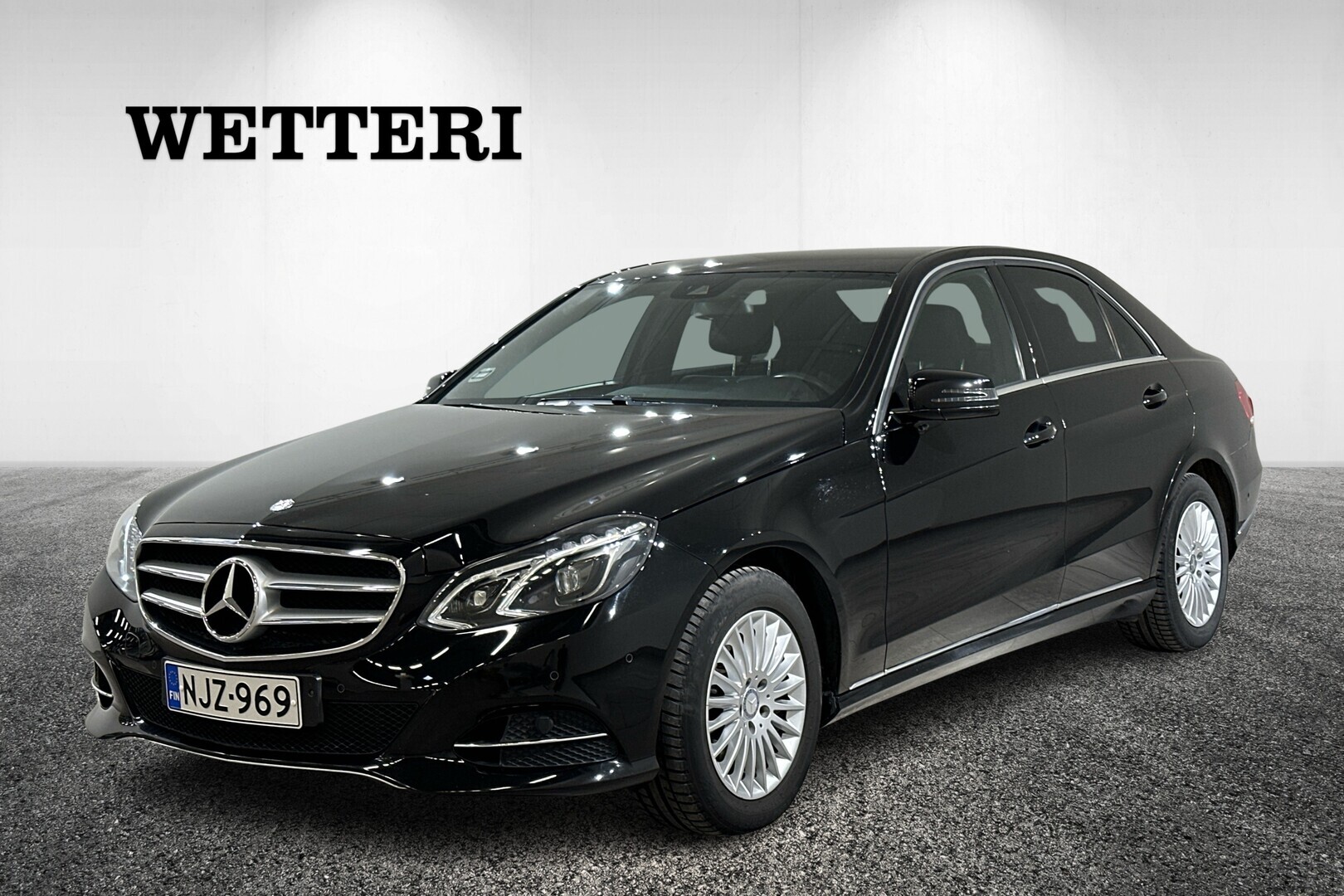 MERCEDES-BENZ E 200 BlueTec A Business - **Suomiauto / Led / Nahkat / Vakkari / Moottorinlämmitin ja sisäpuhallin**