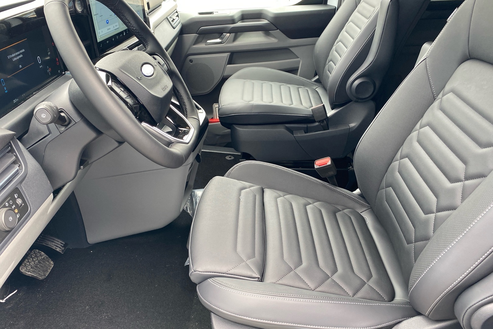 Ford Tourneo Custom 2026, kuva 6/16