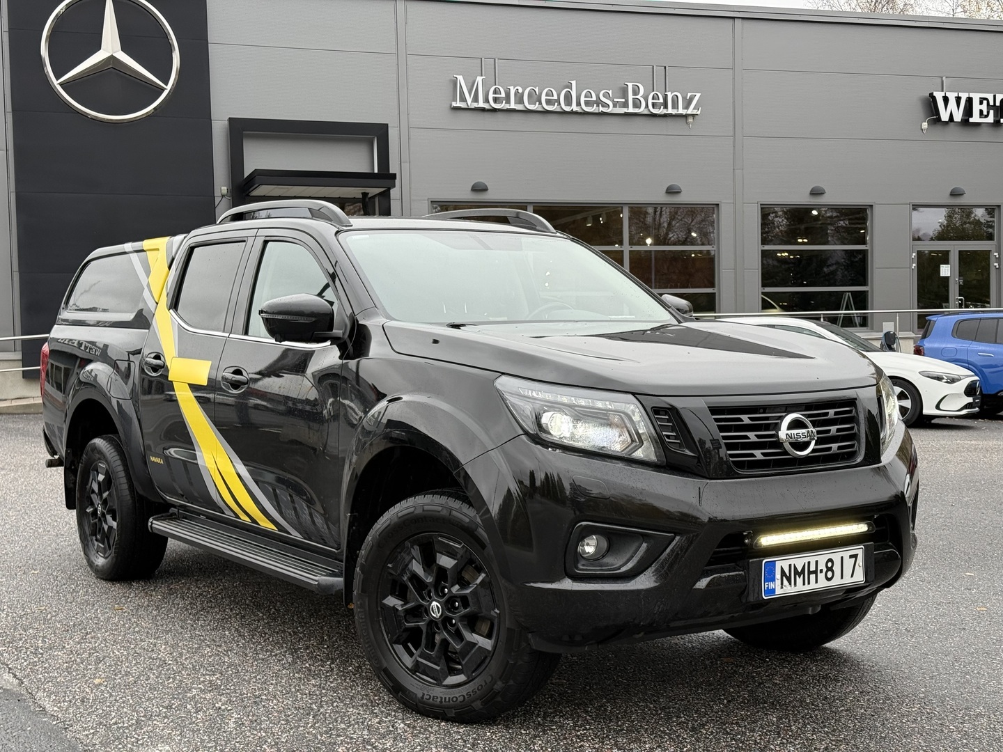 NISSAN Navara Double Cab 2,3 dCi 190 hp AT N-Guard 2 seats / 1-om / Merkkihuollettu / Lavakate & kaukalo / LED ajovalot & lisävalo / Koukku - / Takalukko / Navi / 360 kamera / Avaimeton lukitus / Kattolukku / Puolinahat / Näyttävä N-Guard varusteltu Navara yksityiskäytöstä / Tehdastakuu voimassa 2/2027 tai 160 tkm saakka /