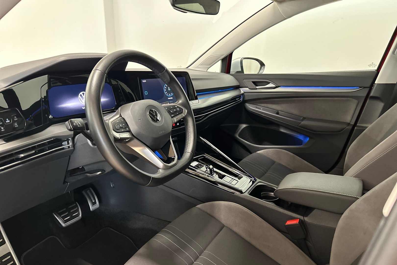 Volkswagen Golf 2023, photo 6/14